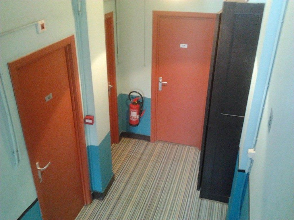 Hostel Louise Ixelles ภายนอก รูปภาพ
